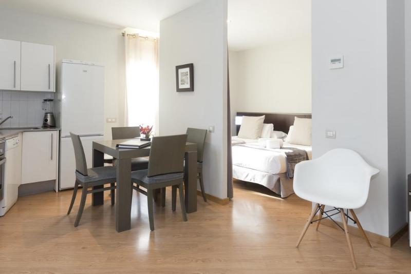 Amister Apartments Барселона Екстер'єр фото