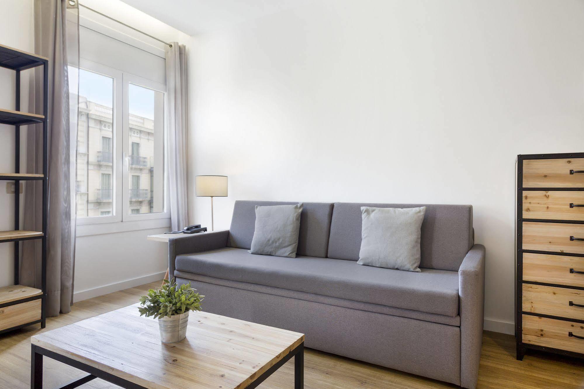Amister Apartments Барселона Екстер'єр фото