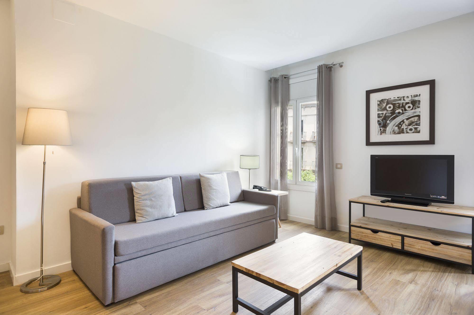 Amister Apartments Барселона Екстер'єр фото