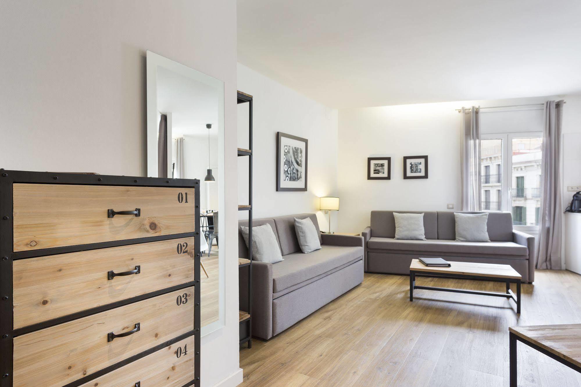 Amister Apartments Барселона Екстер'єр фото